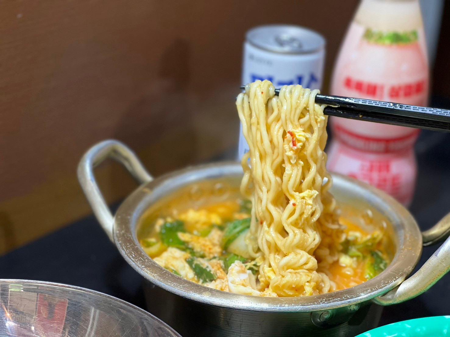 吸飽湯汁的韓國拉麵
