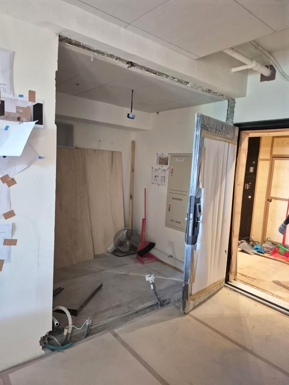 拆除工程結束後清理乾淨的現場