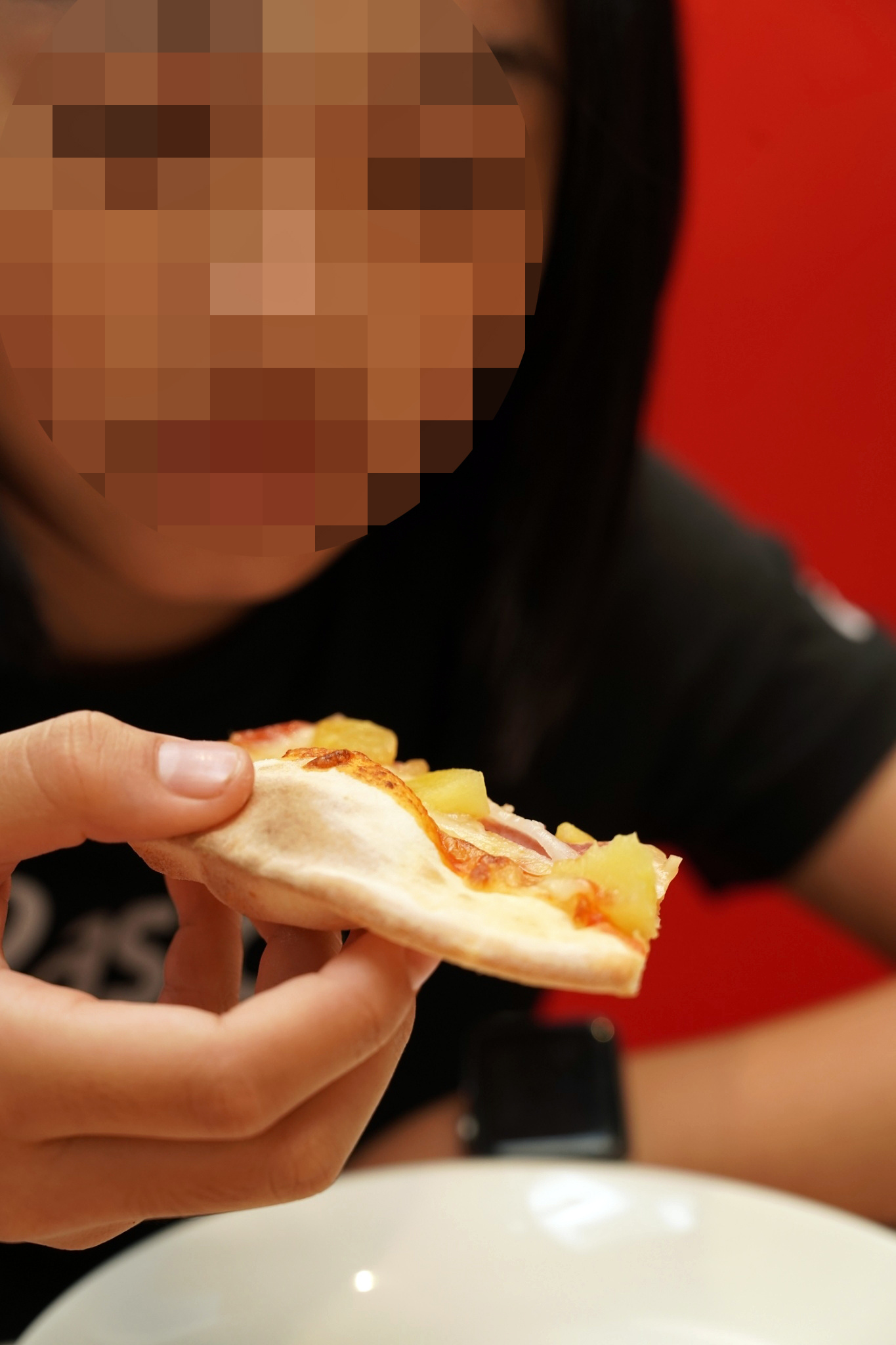 姪女吃得很開心