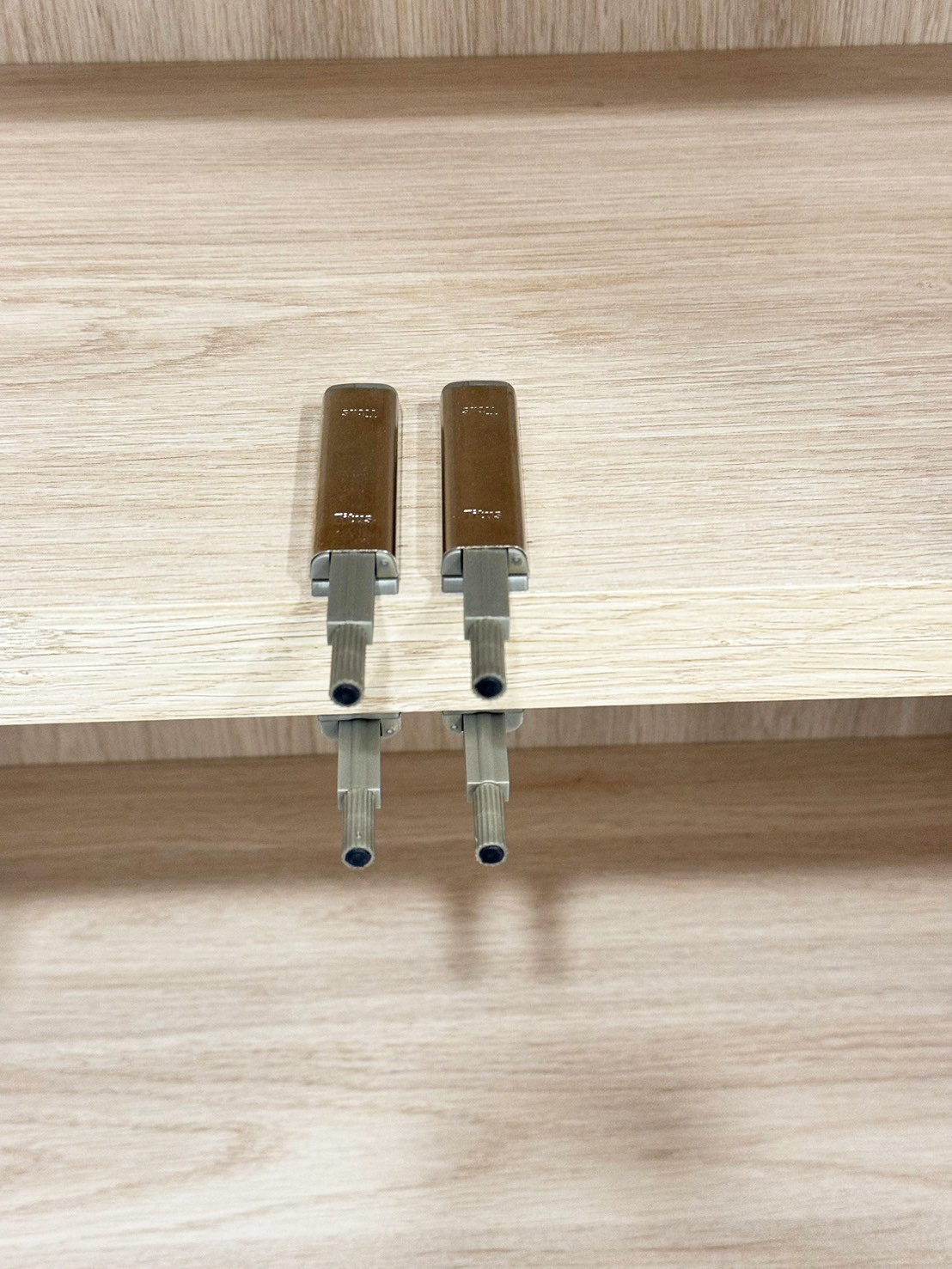 系統櫃門板與收邊工藝細節