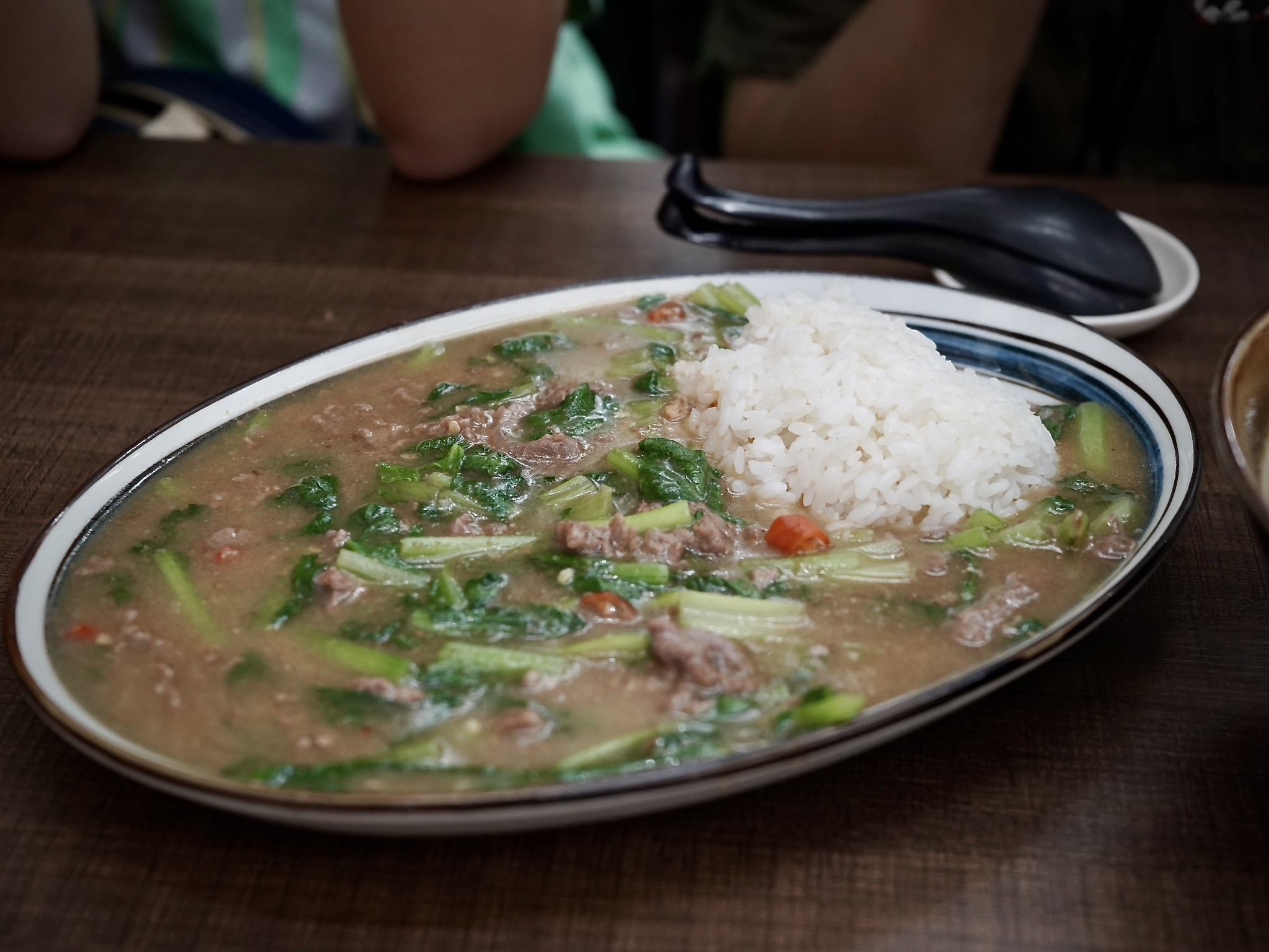 張家牛肉麵羊肉燴飯現炒大份量