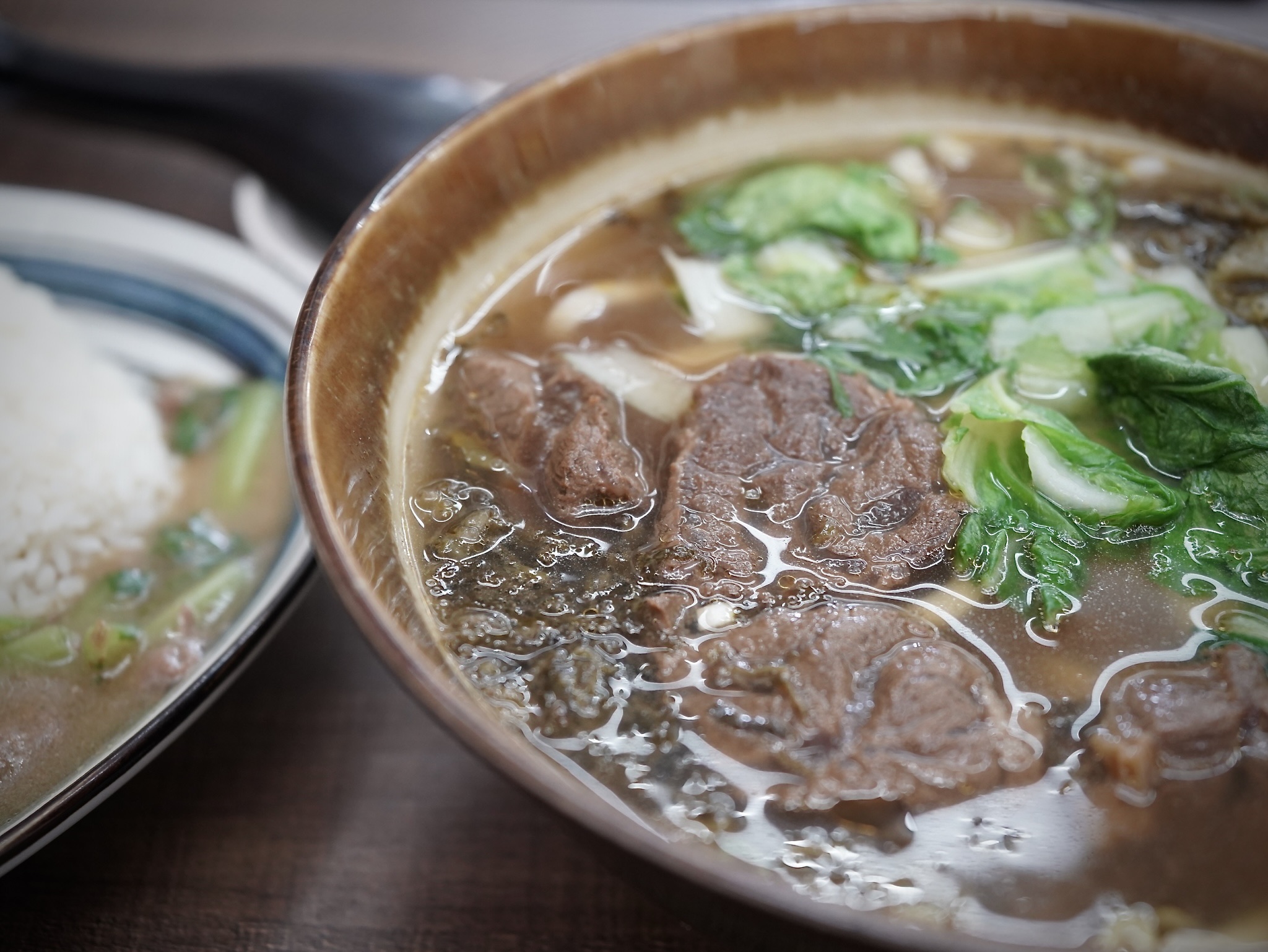 雲林牛肉麵推薦張家紅燒牛肉麵大碗