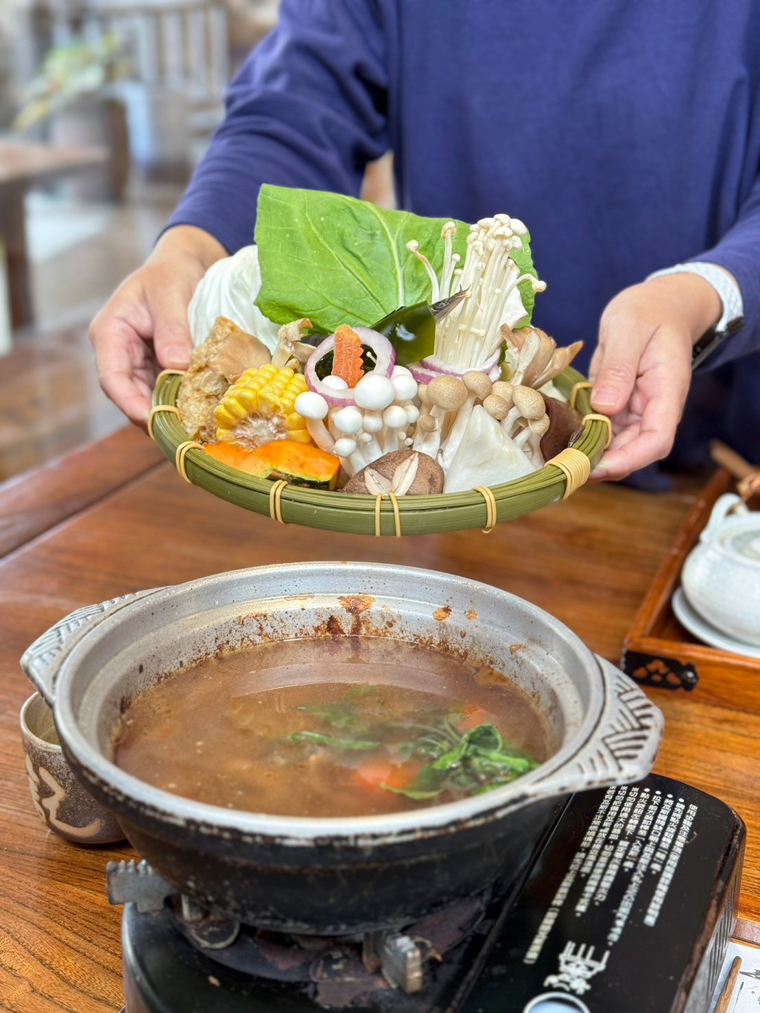 加入高湯轉成火鍋