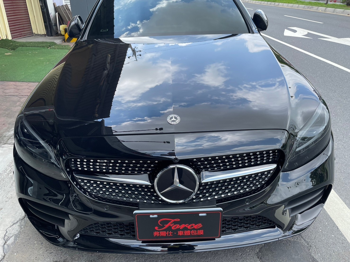 自然光下的車身包膜效果
