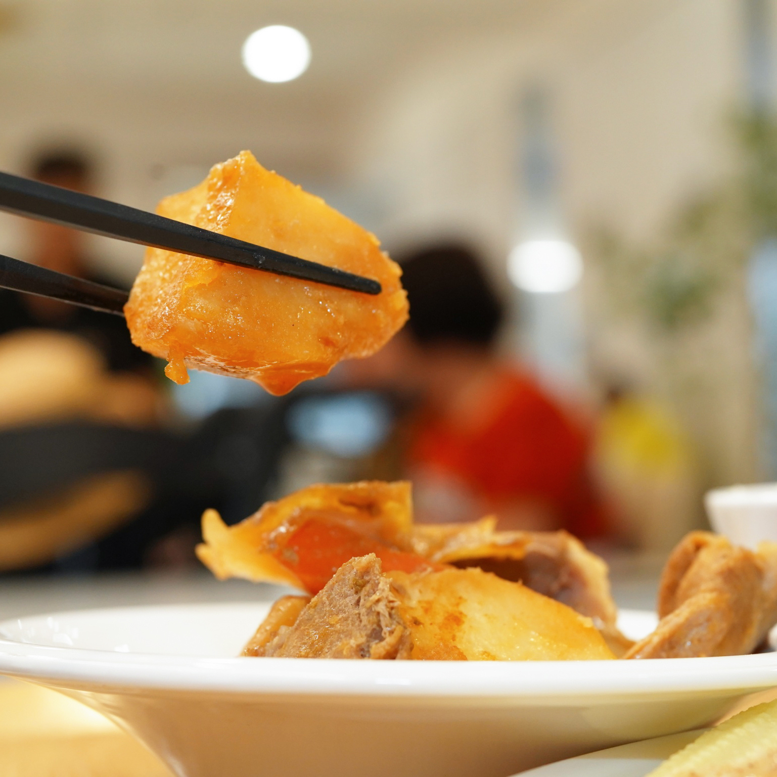 吸飽湯汁的馬鈴薯