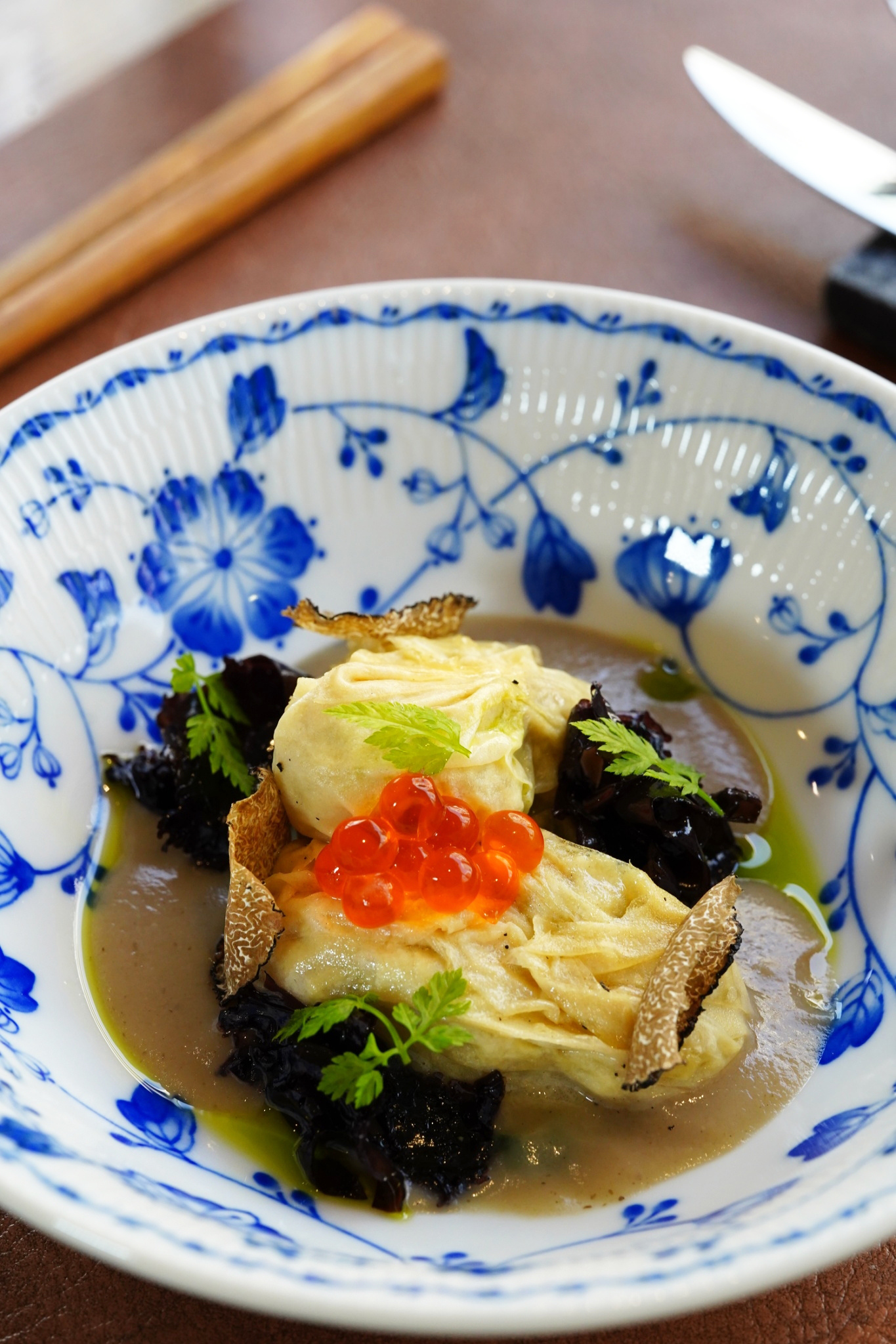 黃豆皮餃子與耶路撒冷朝鮮薊醬汁