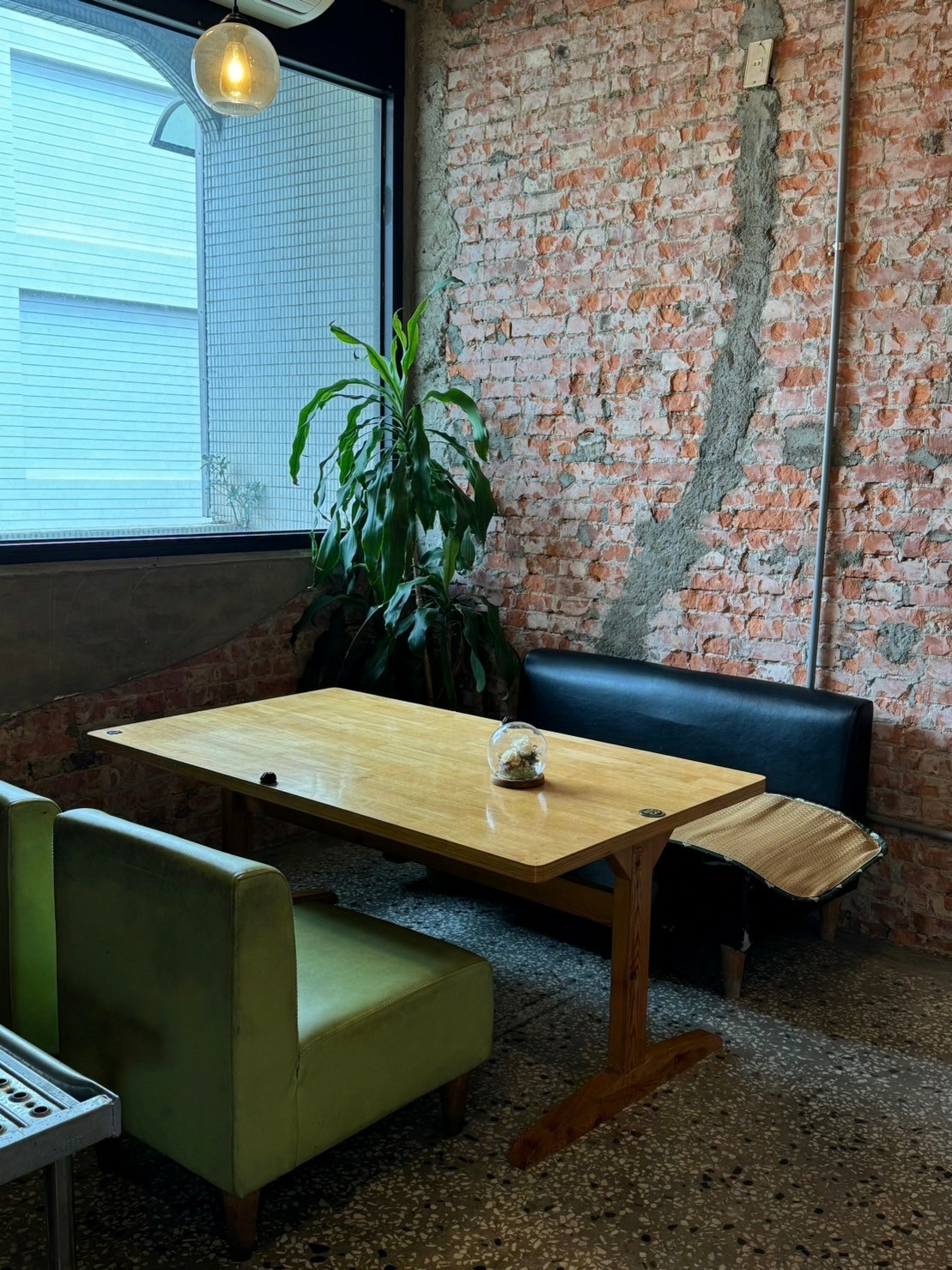台南早午餐必訪!葵瑪咖啡,精緻早午餐推薦│老宅懷舊好有氣氛│
