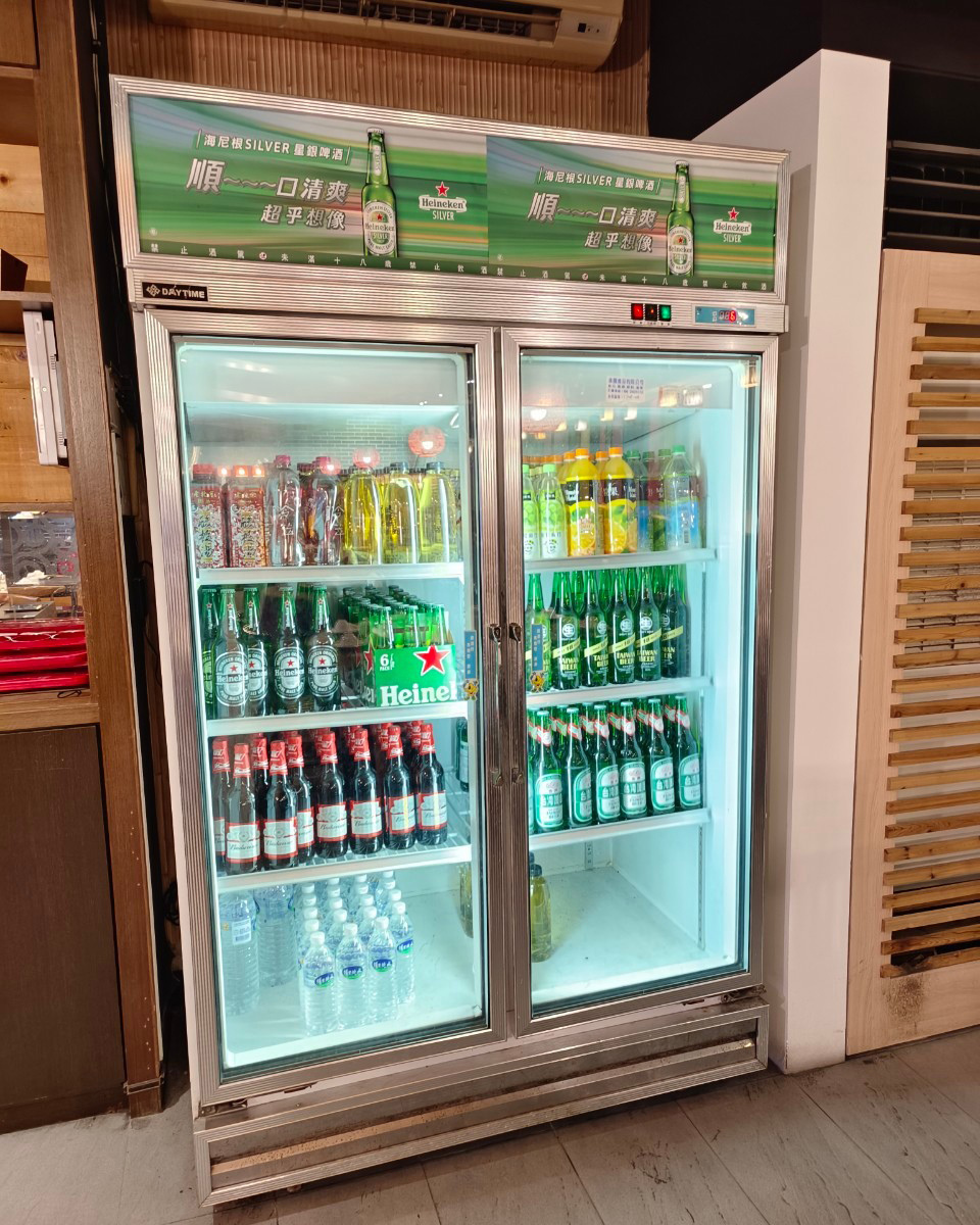 飲料與啤酒自取區