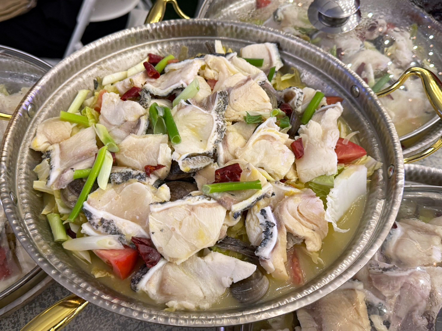 龍膽石斑酸菜魚