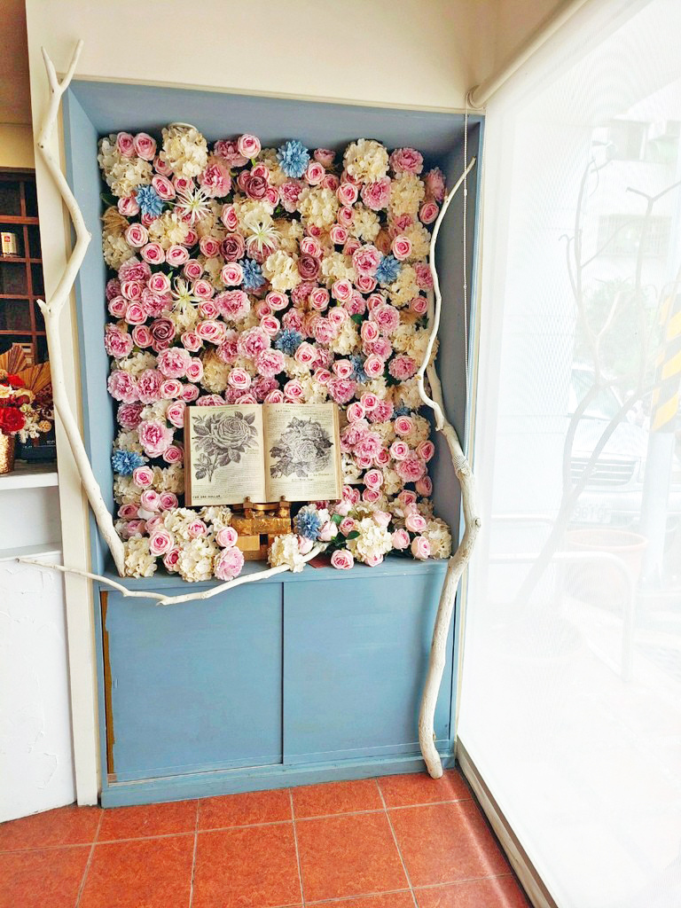貍偷聚門鍋物店內明亮寬敞的空間