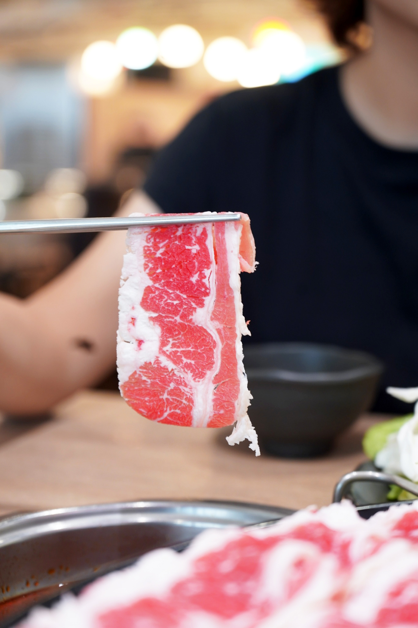 薄切牛肉涮三到五秒