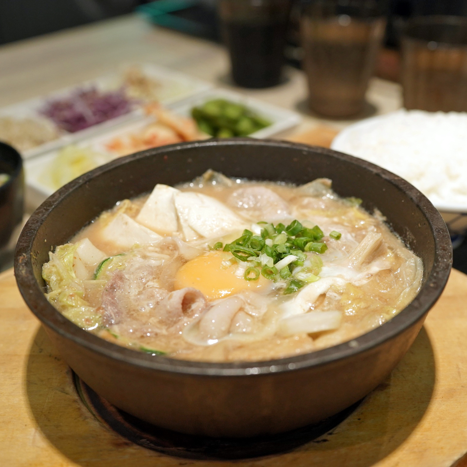 熱騰騰的鍋物定食