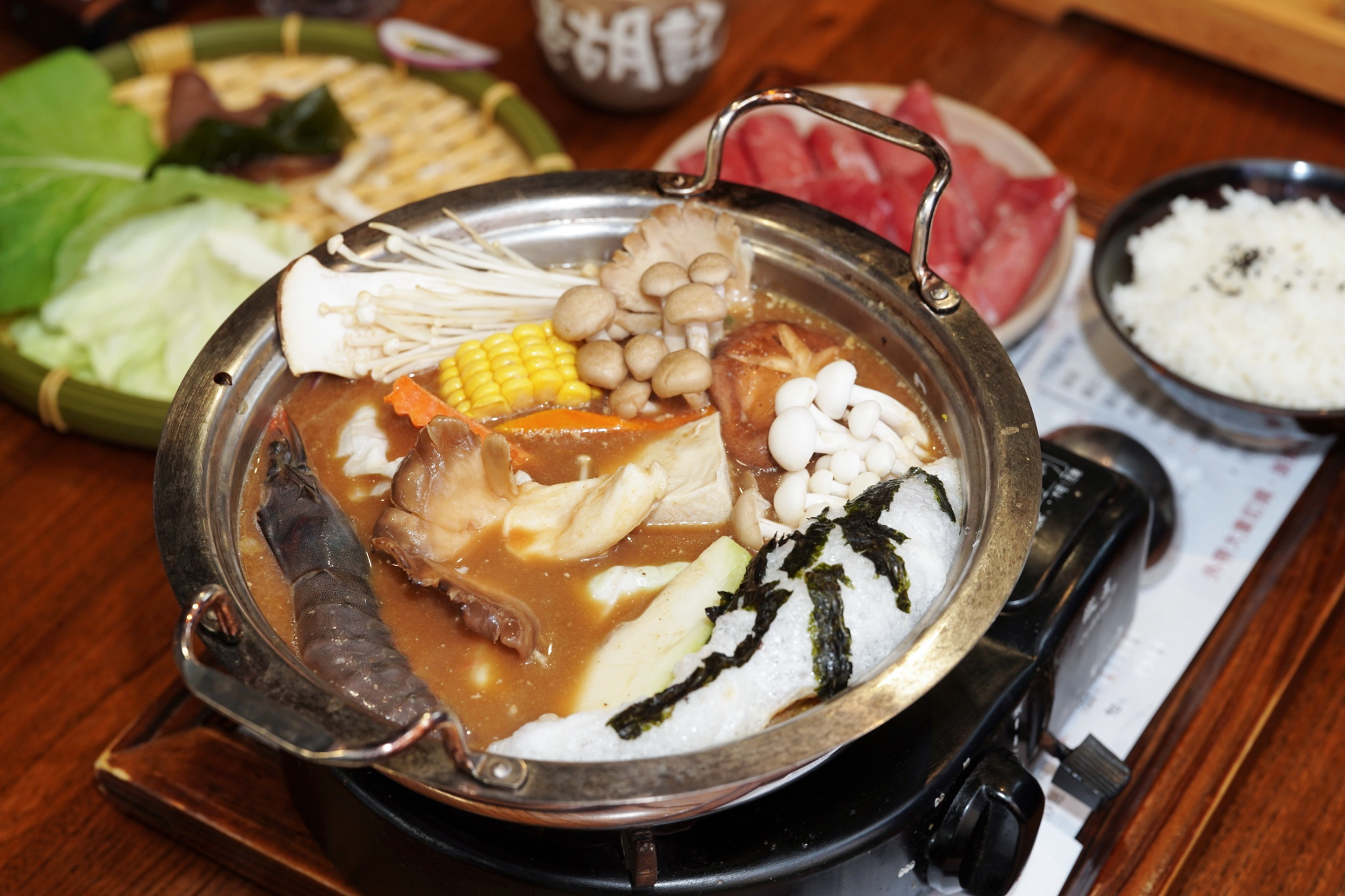 濃郁滑順的味噌鮮奶湯頭
